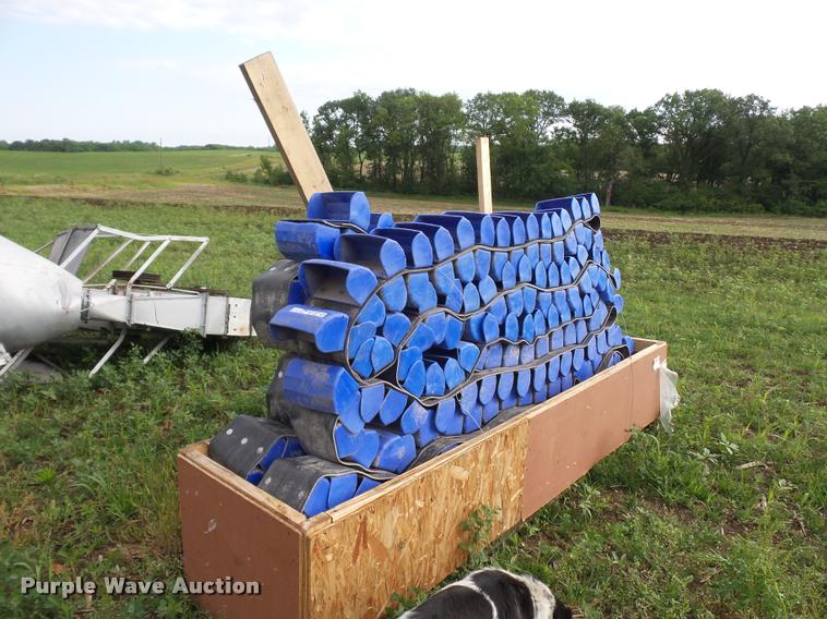 image for item BS9461 Clay grain leg