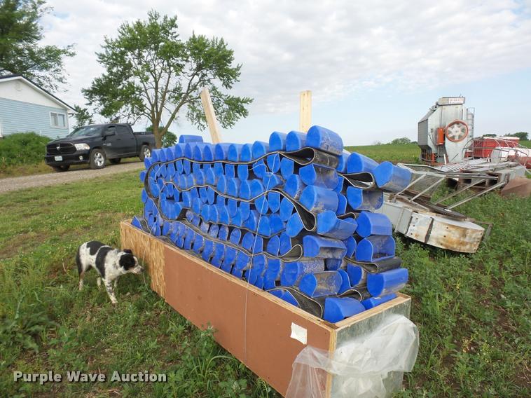 image for item BS9461 Clay grain leg