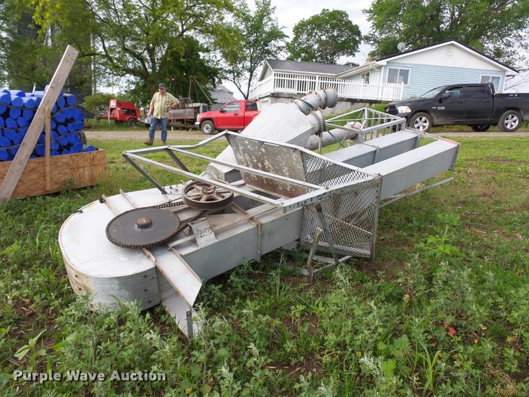 image for item BS9461 Clay grain leg