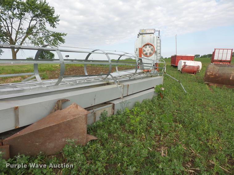 image for item BS9461 Clay grain leg