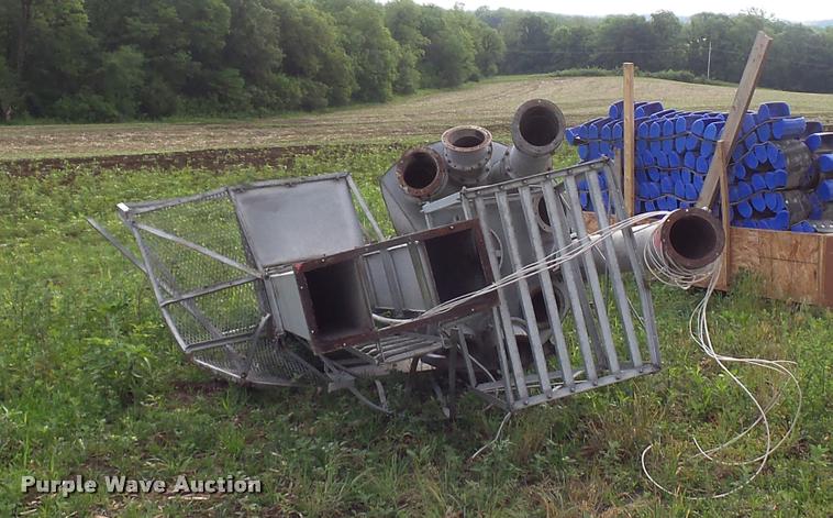 image for item BS9461 Clay grain leg