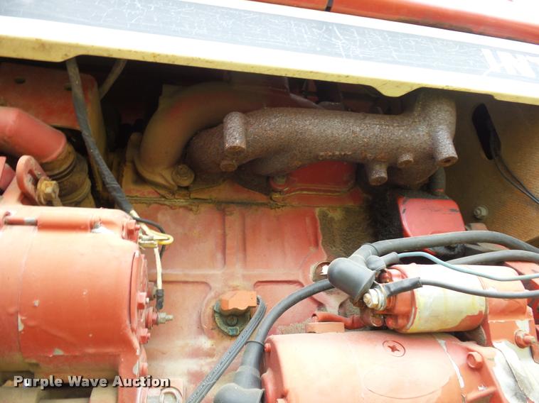 image for item BS9463 International 284 tractor