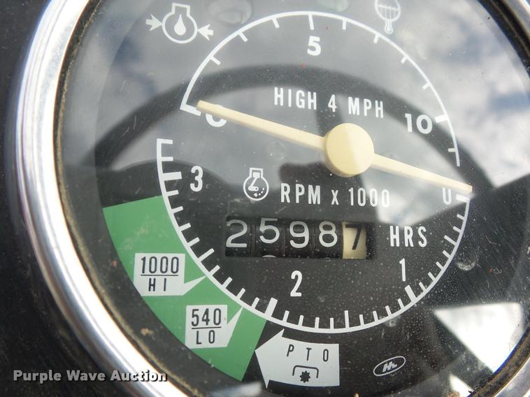 image for item BS9463 International 284 tractor