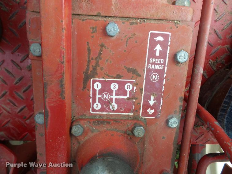 image for item BS9463 International 284 tractor