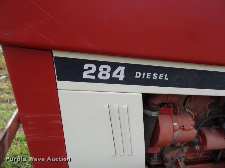 image for item BS9463 International 284 tractor