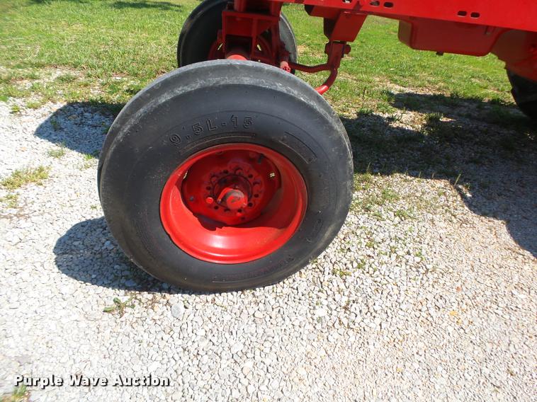 image for item DA2706 International Farmall 756 tractor