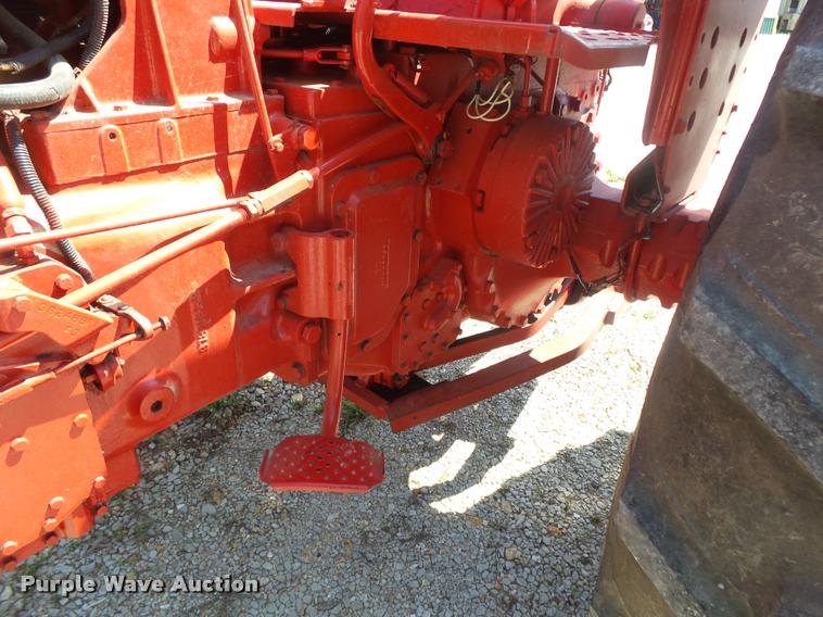 image for item DA2706 International Farmall 756 tractor