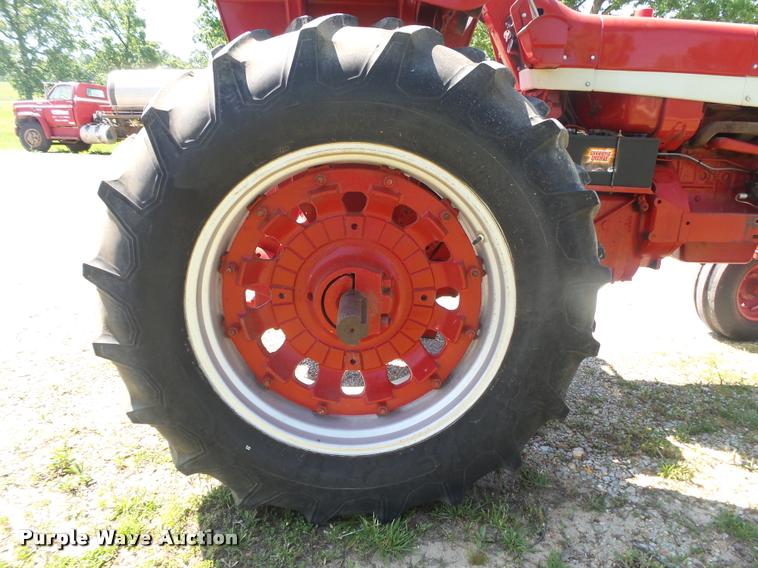 image for item DA2706 International Farmall 756 tractor