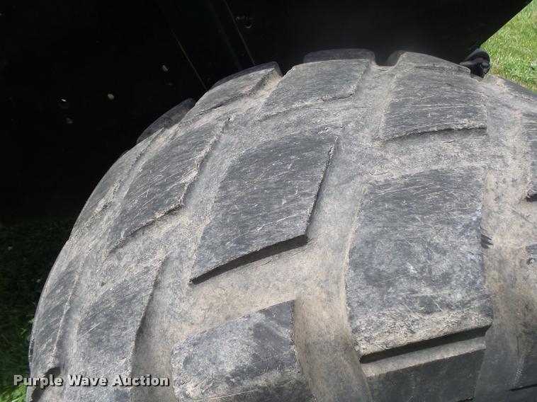 image for item DA2711 1994 John Deere 5300 MFWD tractor