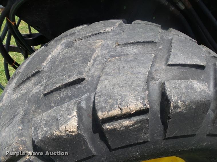 image for item DA2711 1994 John Deere 5300 MFWD tractor