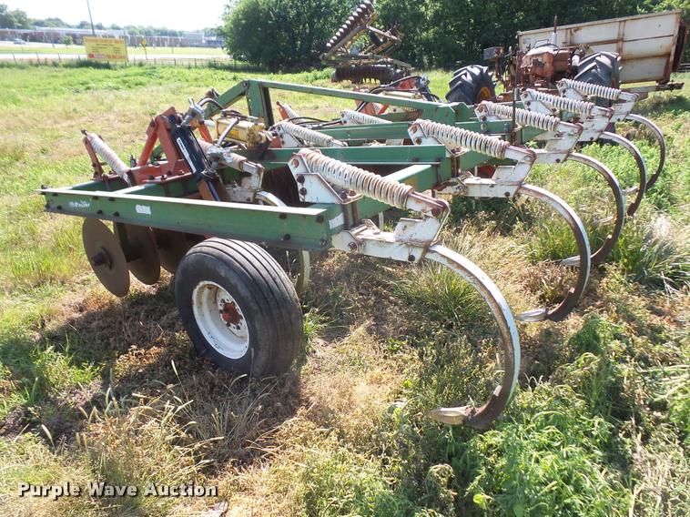 image for item DA6397 Glenco Soil Saver chisel