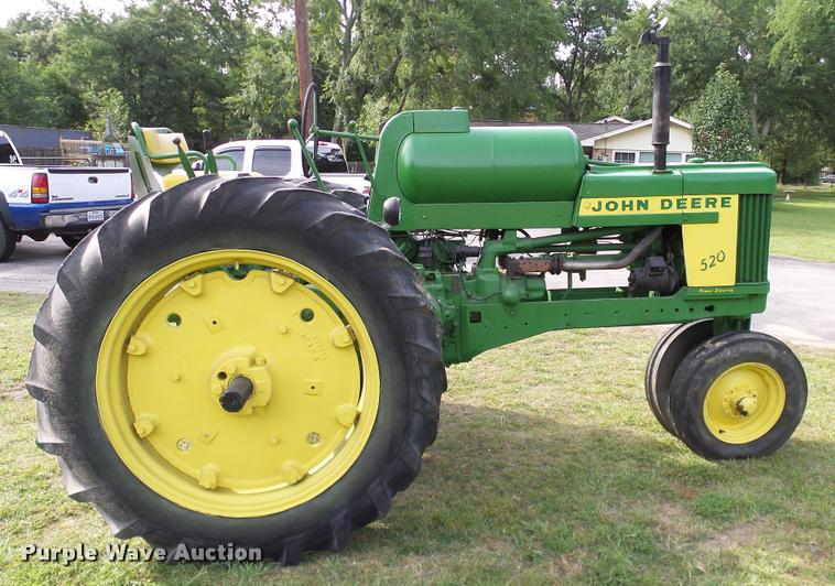 image for item DA6751 John Deere 520 tractor