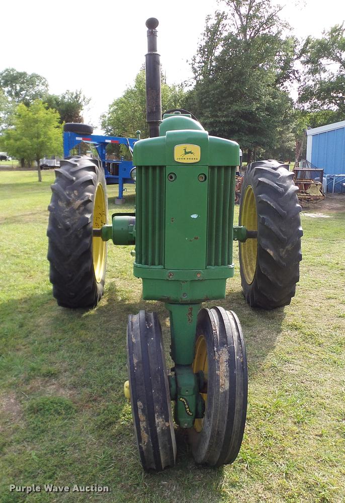 image for item DA6751 John Deere 520 tractor