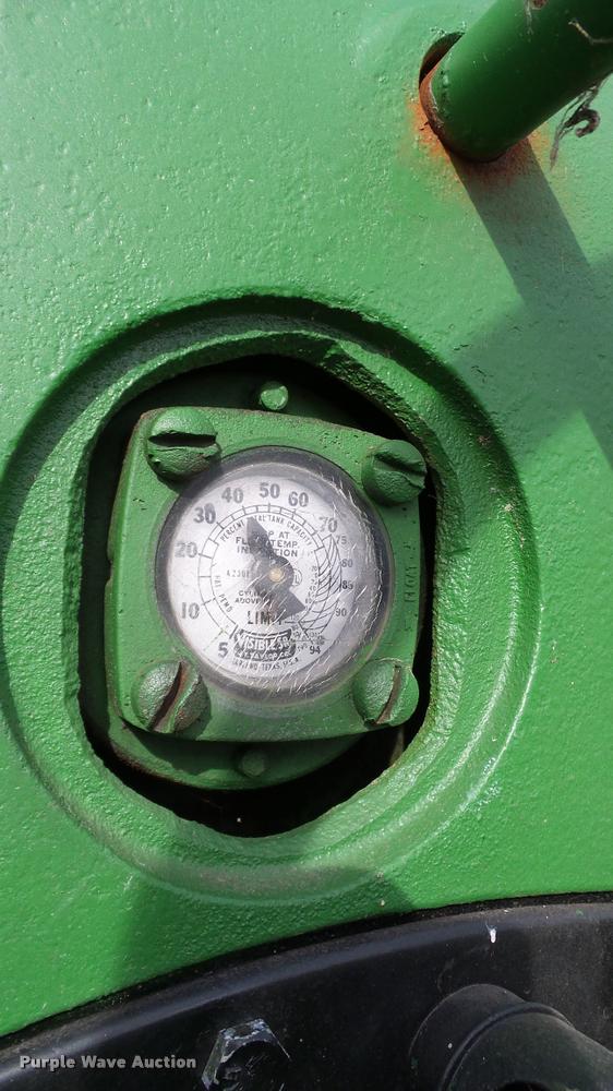 image for item DA6751 John Deere 520 tractor