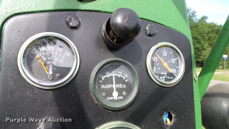 image for item DA6751 John Deere 520 tractor