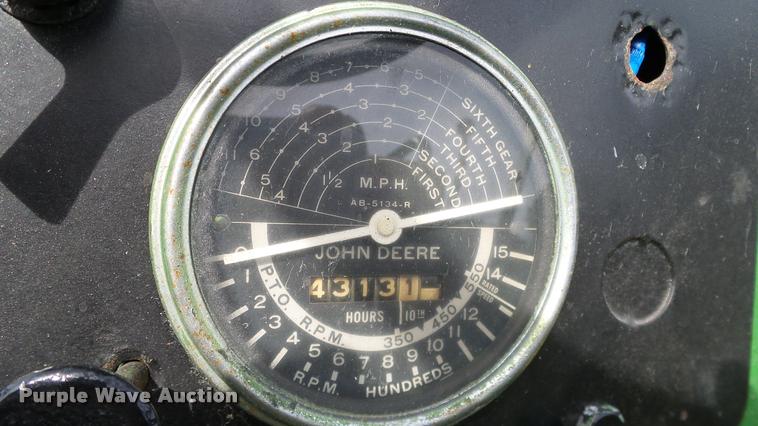 image for item DA6751 John Deere 520 tractor