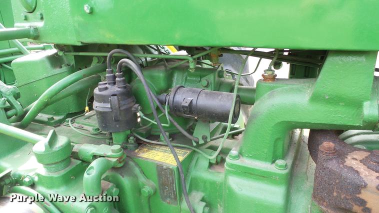 image for item DA6751 John Deere 520 tractor