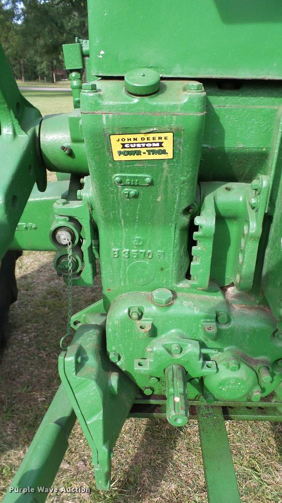image for item DA6751 John Deere 520 tractor