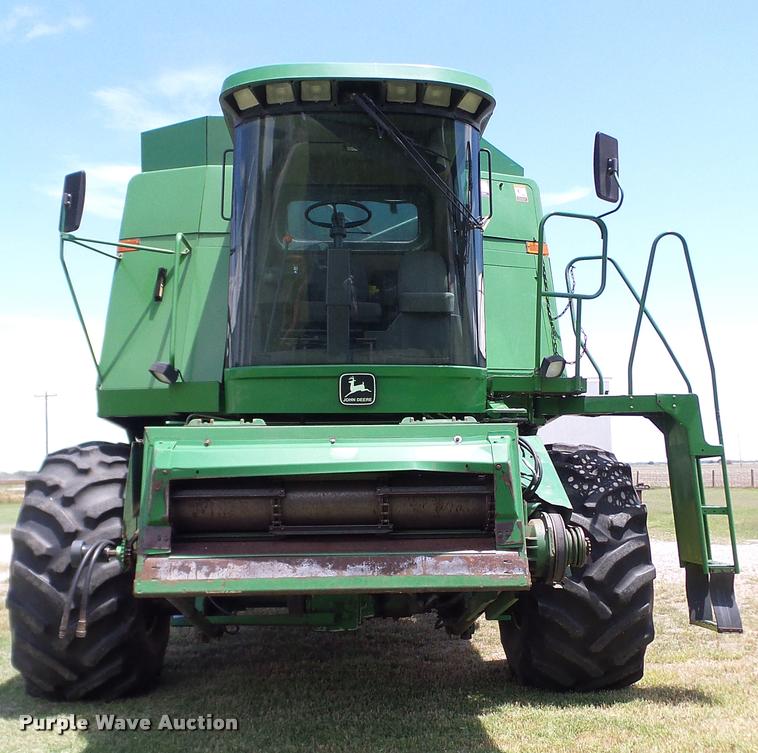 image for item DA6767 1995 John Deere 9600 combine