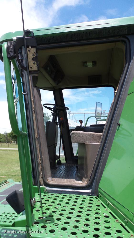 image for item DA6767 1995 John Deere 9600 combine