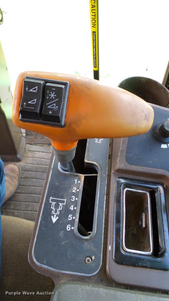 image for item DA6767 1995 John Deere 9600 combine