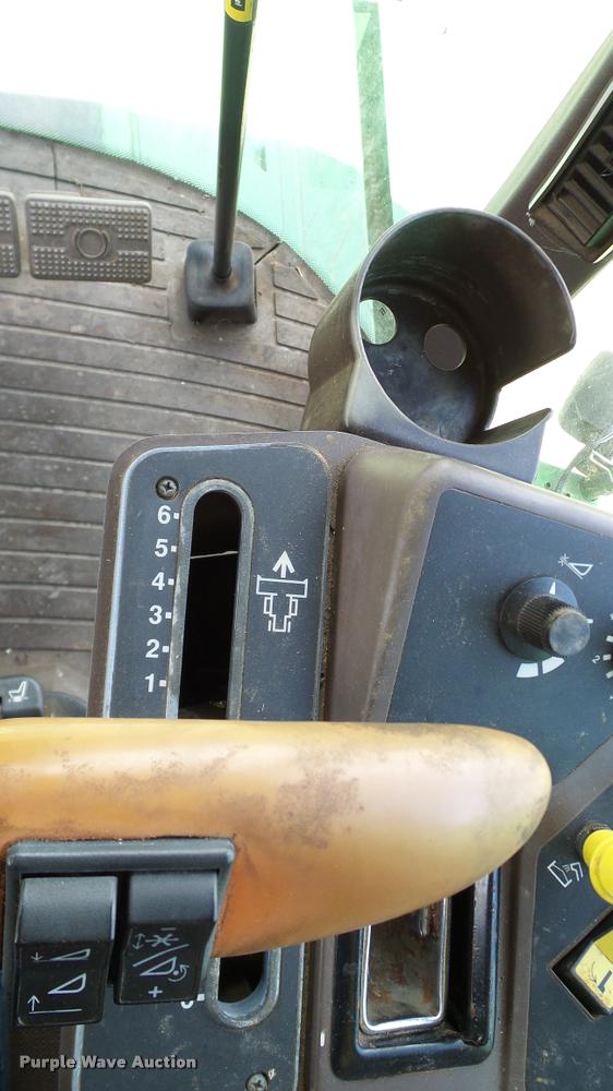 image for item DA6767 1995 John Deere 9600 combine