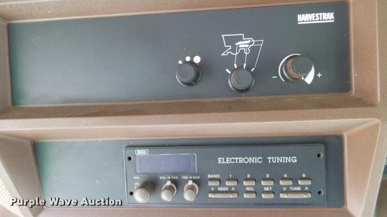 image for item DA6767 1995 John Deere 9600 combine