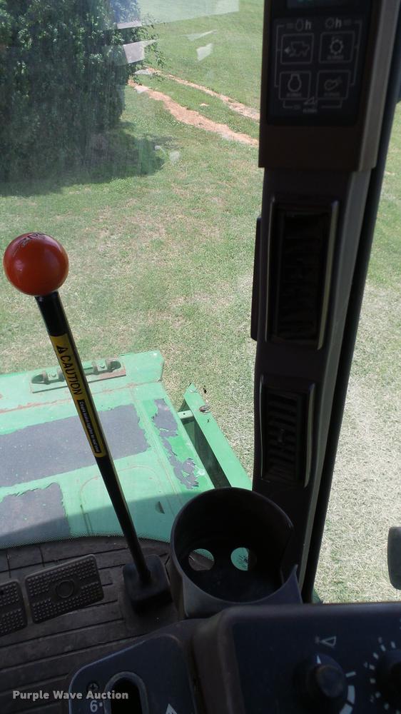 image for item DA6767 1995 John Deere 9600 combine