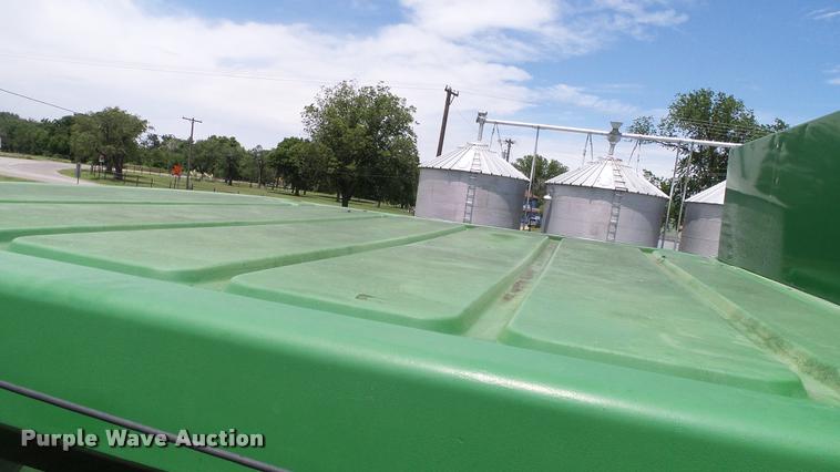 image for item DA6767 1995 John Deere 9600 combine