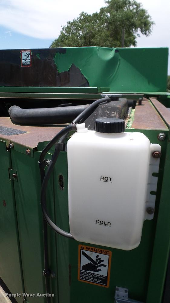 image for item DA6767 1995 John Deere 9600 combine