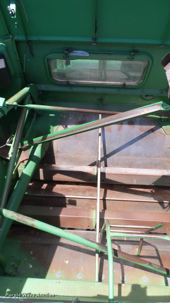 image for item DA6767 1995 John Deere 9600 combine