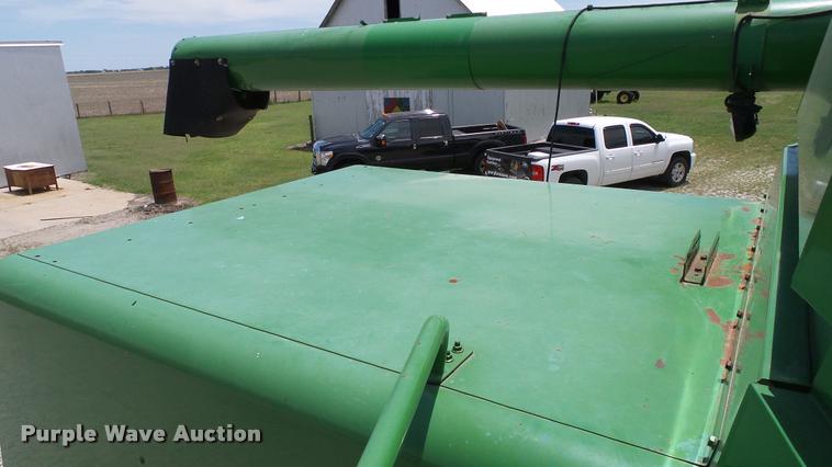 image for item DA6767 1995 John Deere 9600 combine