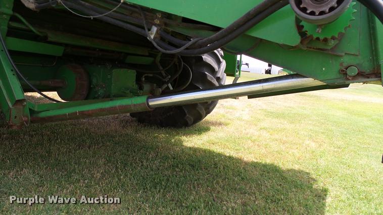 image for item DA6767 1995 John Deere 9600 combine