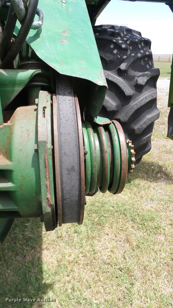 image for item DA6767 1995 John Deere 9600 combine