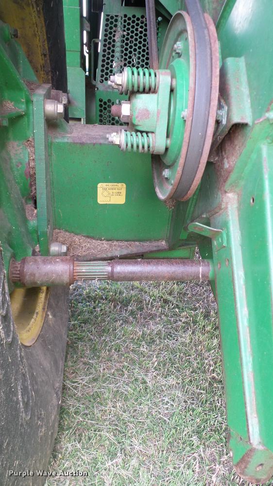 image for item DA6767 1995 John Deere 9600 combine