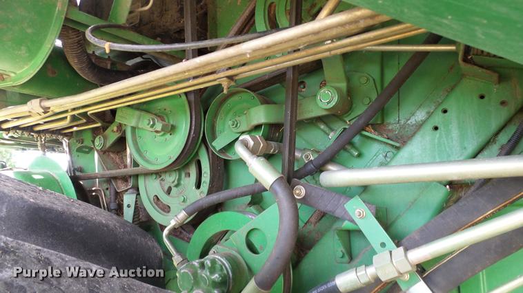 image for item DA6767 1995 John Deere 9600 combine