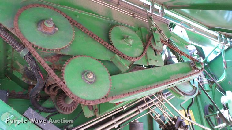 image for item DA6767 1995 John Deere 9600 combine