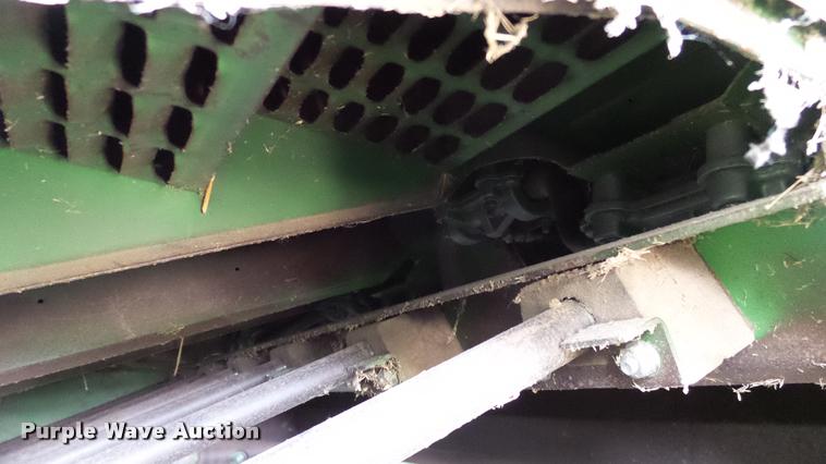 image for item DA6767 1995 John Deere 9600 combine