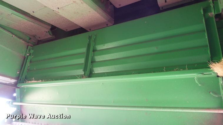 image for item DA6767 1995 John Deere 9600 combine