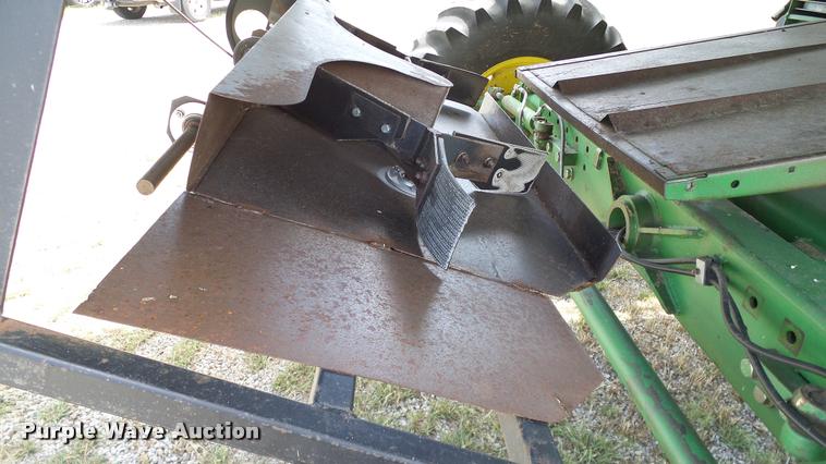 image for item DA6767 1995 John Deere 9600 combine