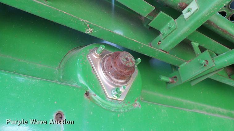 image for item DA6767 1995 John Deere 9600 combine