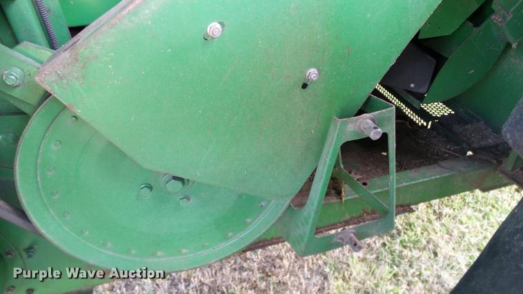 image for item DA6767 1995 John Deere 9600 combine
