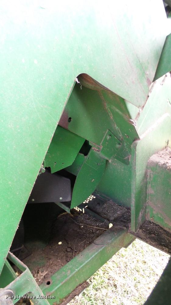 image for item DA6767 1995 John Deere 9600 combine
