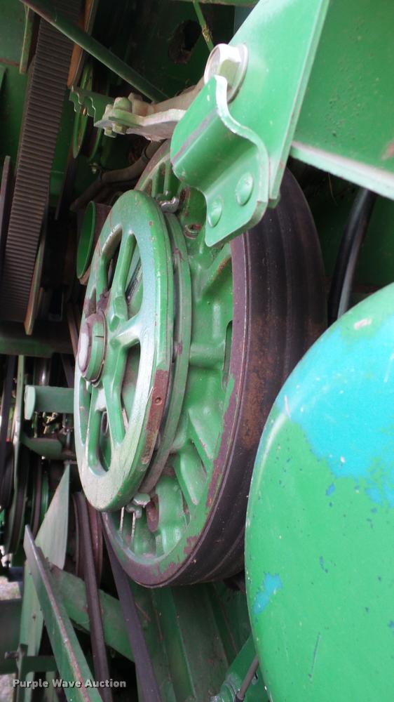 image for item DA6767 1995 John Deere 9600 combine