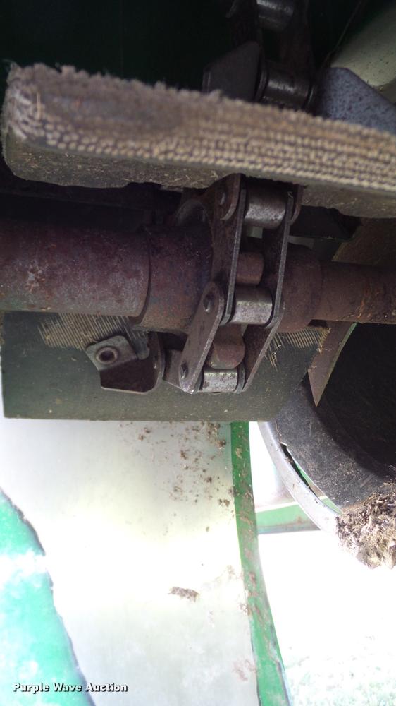 image for item DA6767 1995 John Deere 9600 combine