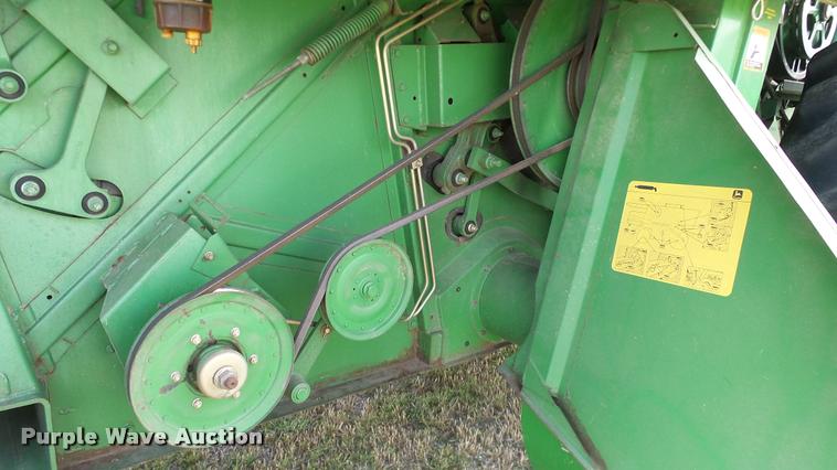 image for item DA6767 1995 John Deere 9600 combine