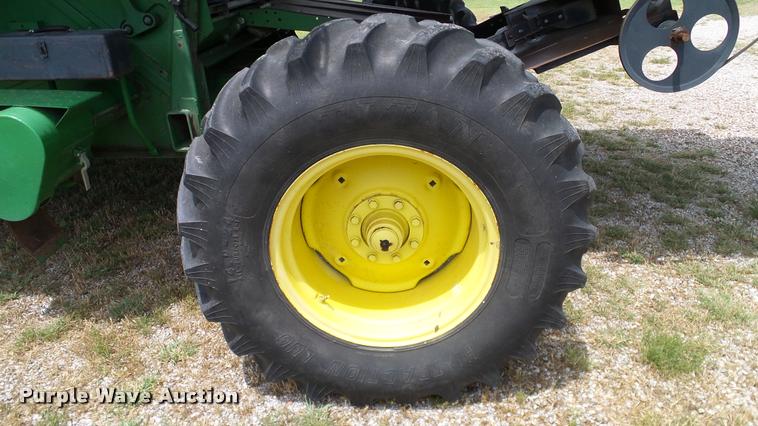 image for item DA6767 1995 John Deere 9600 combine
