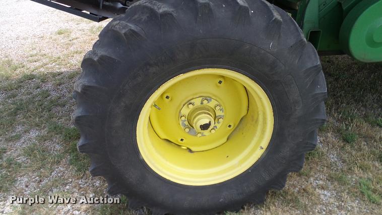 image for item DA6767 1995 John Deere 9600 combine
