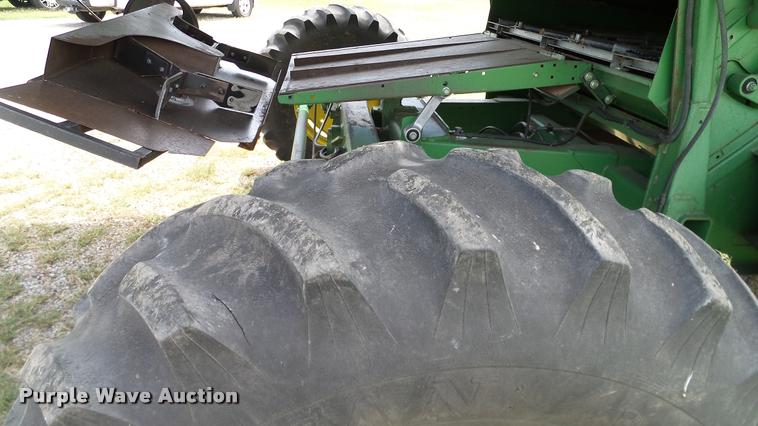 image for item DA6767 1995 John Deere 9600 combine