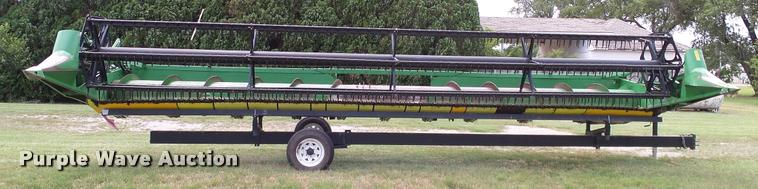 image for item DA6768 1992 John Deere 930 flex head